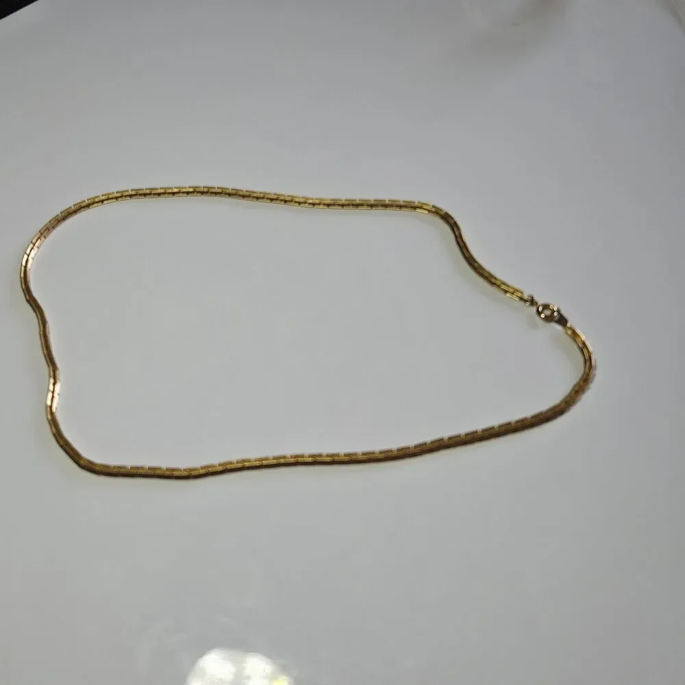 Gold Tone Chunky Chain Necklace 18